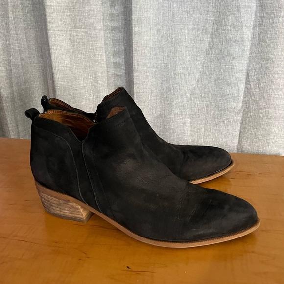 Women's Black Suede Ankle Boots Size 8.5 - Picture 5 of 7